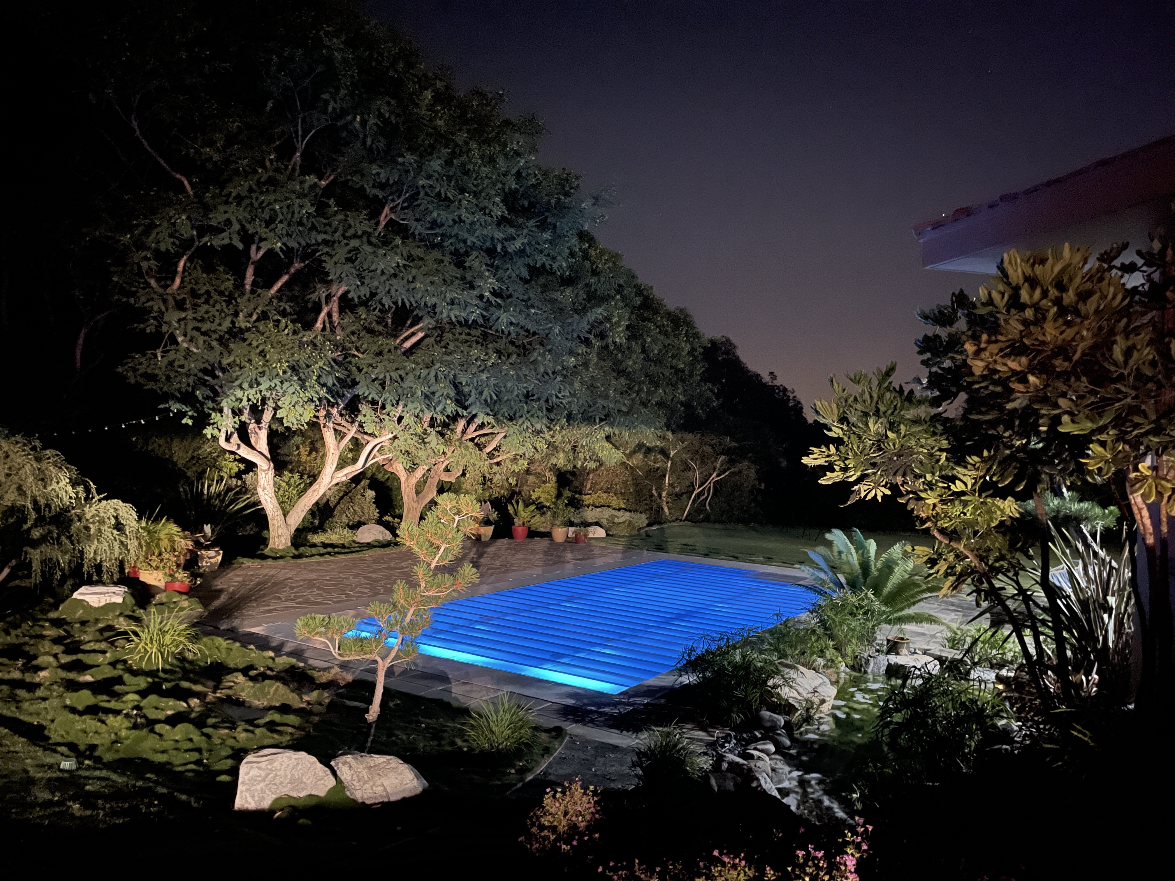 Plexiglass dance floor pool cover deck Miami , Florida. – Dance